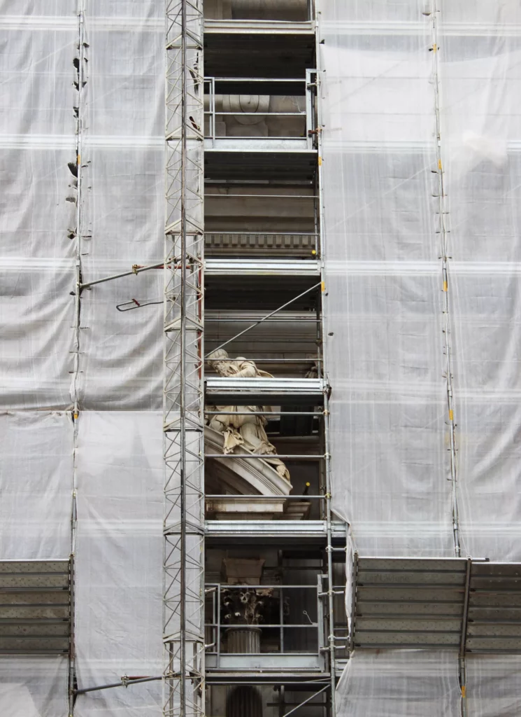 photographies d'italie rénovation d'une église naples